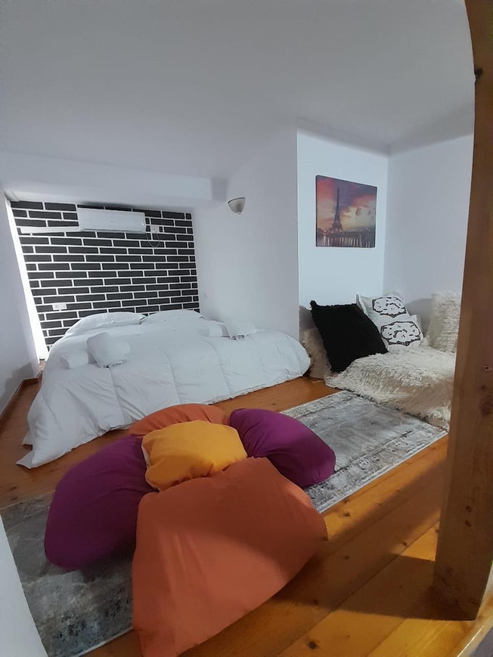 Hotel Boutique Buzi Berat Exterior foto